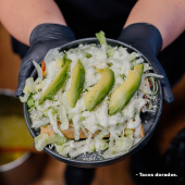 Es un placer servirte y llevarte lo mejor de todo lo que hacemos hasta tu mesa. ¿Qué vas a ordenar hoy? - La Enchiladería