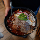 ¡ATENCIÓN AMANTES DEL MOLE! esto es para ustedes, nuestra variedad de platillos bañados con esta delicia.  - La Enchiladería