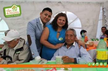 Celebrando con nuestros queridos Abuelitos Y Abuelitas.
El Hogar de mi Abuelito - Asilos en Puebla....