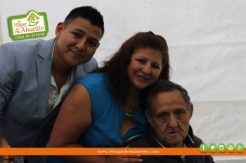 Celebrando con nuestros queridos Abuelitos Y Abuelitas.
El Hogar de mi Abuelito - Asilos en Puebla....