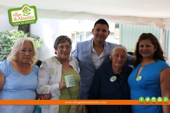 Celebrando con nuestros queridos Abuelitos Y Abuelitas.
El Hogar de mi Abuelito - Asilos en Puebla....
