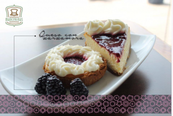 Pastel de queso y zarzamora - Mancerinas Pastelería - Puebla