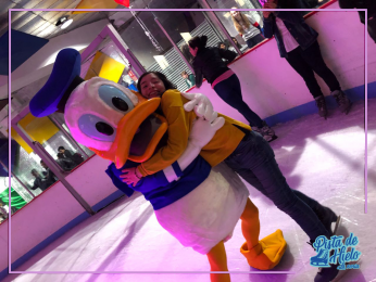 Así se vivió nuestra celebración del 14 de febrero.
Con un visitante muy especial - Pista de Hielo ...