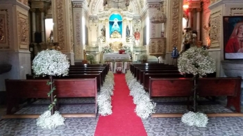 Flores para decorar camino - Botoncito Corazón  - Florería Botoncito Corazón - Puebla