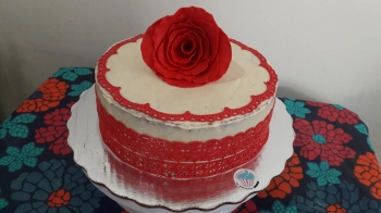 Pastel con forma de rosa hecho en la La CupcakeRía Gourmet - La CupcakeRía Gourmet - Respostería - P...