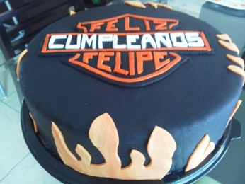 Pastel de cumpleaños Harley Davinson hecho en la La CupcakeRía Gourmet - La CupcakeRía Gourmet - Res...