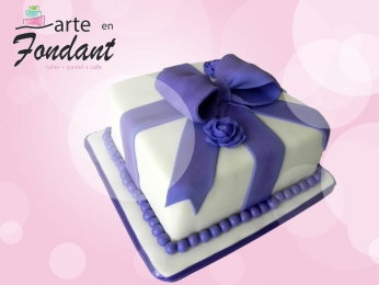 Pastel de regalo - Arte en Fondant - Puebla